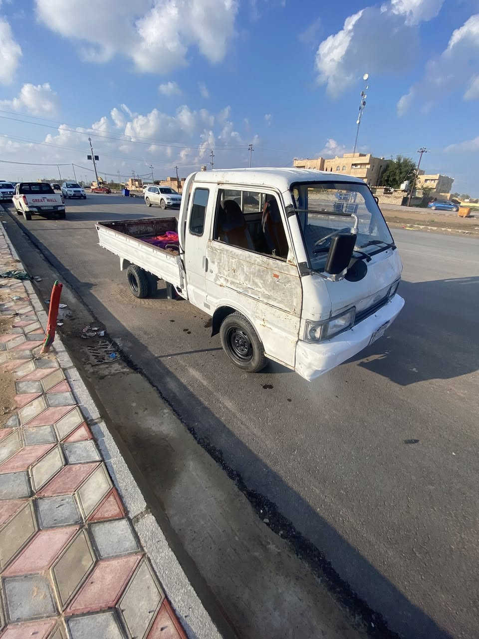 السلام عليكم كيا بنكو موديل ٩٦محرك قبل شهرين مجفت تايرات خلفي وأمامي كله جديد باتري قبل يومين شديته جديد البمب جديد سياره يعوزها شغل بس بل كهربائيات جاهزه وتشتغل رقمها صلاح الدين شرط التحويل سعرها ٣٢وبيها وجال لل شراي اتصل وتدلل ***********
