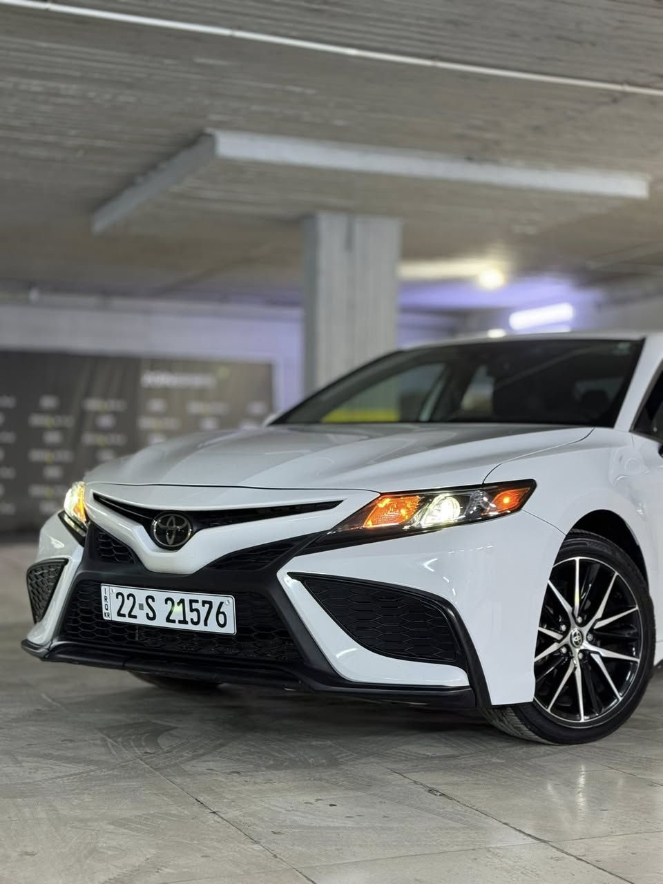 سلام عليكم
سياره كامري مديل 2024
موصفات.  SEام العلامه السوده
سياره حادثها كلش حلو بدون صبغ و تبديل
فقط بارد بالجاملغه و الجنطه و صور الحادث راح انزلها بالمنشور
موصفات السياره 
كشنات جلد و مخمل   تحكمات ستيرن جهتين.  3انضمه قياده.  شاشه جبيره.  شفتات ستيرن.  كشنات كهرباء3وضعيات.  ماشيه 21ميل
اربعه سلندر   حجم المگينه 2400
سياره بدون اير باك. ترقيم اربيل جديد باسمي 
مكان السياره بغداد البنوك مجمع الاساتذه 
الرقم.  *********** 
السعر. 22و نص بيه شي بسيط حك الجيه و اسفين على الايطاله و الله يرزق الجميع
