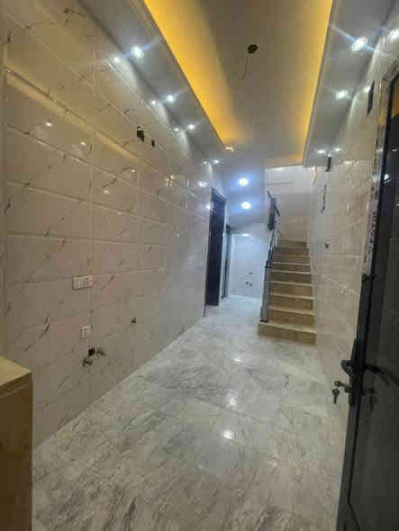 ✔️لـلـبـيـــع  في  السـيــديــة (مكتب الفهد الهندسي للمقاولات العامة للتطوير العقاري)

مشتمل حديث سكني ركــن موقع مميز جداً على شارعين 12 م

المساحة  50  مـتـر  الواجهة  6  م  نزال  8.5 م 

بناء فول درجة اولى 3 طوابق مرمر 

متكون من مدخلين 3 غرف نوم وصالة ومطبخ وخدمات 3

ارضية مرمر شبابيك المنيوم واجهة مرمر باب قاصة سيراميك أسباني حمامات تعليك ودفن  

الموقع شارع الضيافة خلف مطعم اكليل الجبال 

( التعامل والتفاوض مع صاحب العقار حصرا )
______________________________________
#لمعرفة السعر رقم ( 1 ) سأيتي الرد مباشر 

معرفة السعر رقم ( 1 ) سأيتي الرد مباشر 

(التعامل والتفاوض مع صاحب العقار مباشر)
________________________________.       

للاستفسار الاتصال او المراسلة على :-
*********** 📞 ‏.         ***********📞.             مكتب  الفهد الهندسي  للمقاولات  العامة للتطوير    العقاري  والاستثمار.                                             السيديه شارع العلوه مقابيل مدرسة حلم الغد الاهلية.
