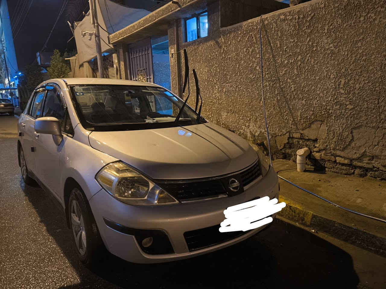 السلام عليكم 
فيرسا 2008 مصبوغة حزام بدون دواخل تخم تاير باتري جديد تبريد  at شغال محرك جديد لا تنقيص ولا تبخير كير
رقمها بغداد 
سيارة مابيها اي نقص
مكانها الفلوجة 
اي استفسار
***********
