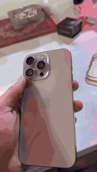 سلام عليكم 15 برو ماكس نضافه 100/100 لاشخط ولا زلغ ضمان ماستر ماخذه باكيته موجود بطاريه 88 مكاني بغداد الصليخ السعر 1100 الرقم ***********
