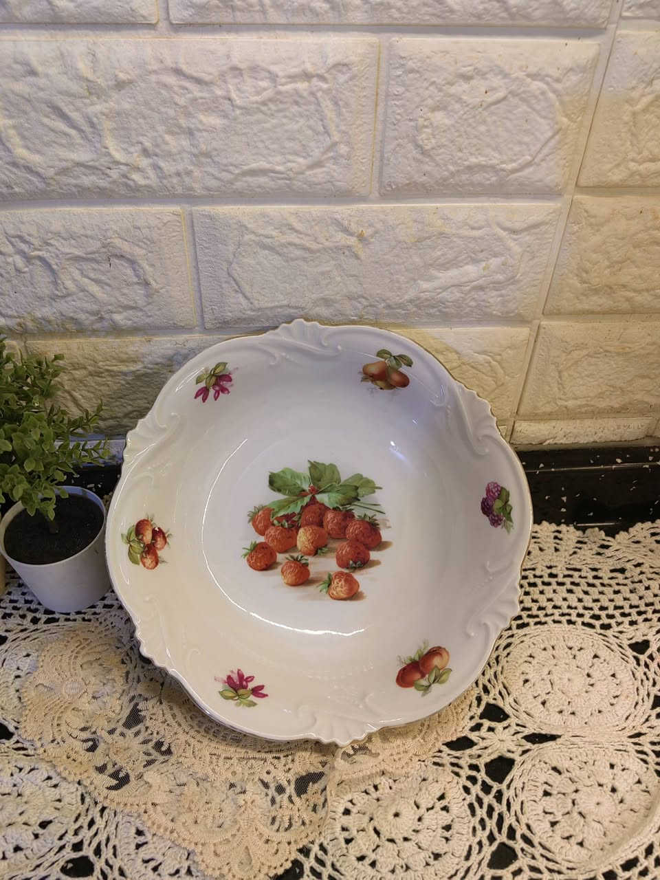 صحون ورد بنفسجي قياس ١٧ عدد ٣ مع صحن قياس ١٧
صوره ثانيه قياس ٢٥ كاسه يوجد توصيل


**إذا كنت صاحب هذا الإعلان وتريد حذفه لأي سبب، رجاءا أرسل رسالة إلى الدعم الفني**