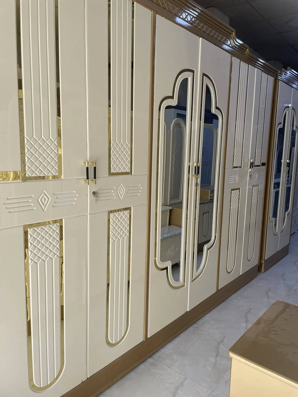 غرف صاج عراقي عمل دراجه اوله وأسعار مناسبه واذا عندك غرفه قديمه اخذه منك واطيك جديده العنوان سوك بعقوبه ***********
