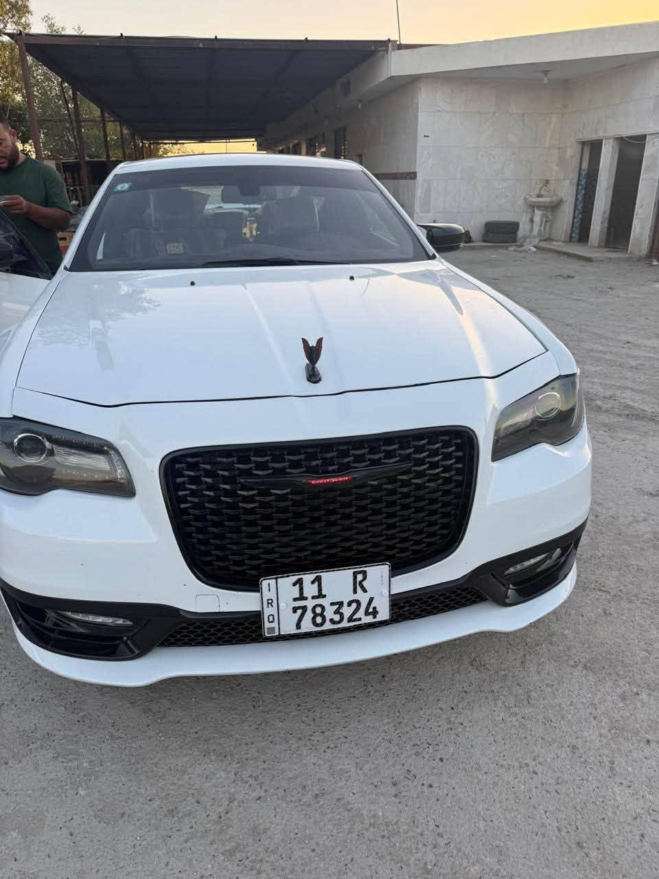 سلام عليكم من رخصت الادمن للبيع فقط موديل 16بيه ثلاث قطع جاملغين الاماميه وبنيد محرك 8هيمي السياره جاهزه مابيه كل نقص غير متواجد على الفيس هذا رقم صاحبه***********مكان السيارة بآبل الاسكندريه
