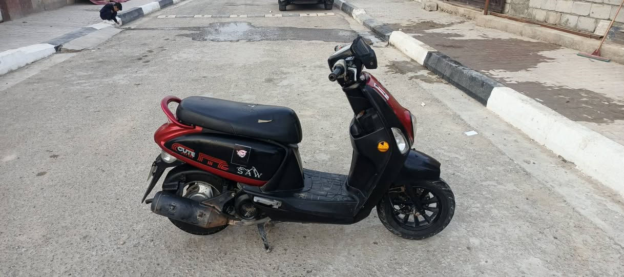 السلام عليكم ماكس بوليس للبيع دراجه نظيفه طائرات جدد كل شيء شغال بيها سلفندر ***********
