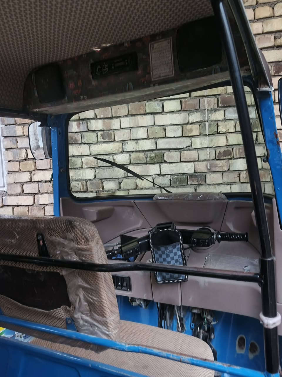 سلام عليكم  تكتك البيع رقم سنويه تحويل ثاني يوم  نضيفه محرك ما مفتوح بي تنقيص قليل ما تبيخر مكاني الشييان ونا مكلف بل نشر وهذ رعيهه *********** سبعه وربع وبي مجال حك اجيه واحد وعشرين
