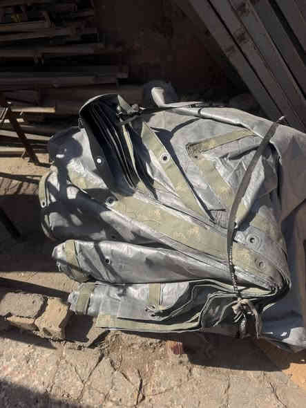 منقله مع سيت كماكم ومهابش وبير  ونايلون جادر مطري مال بحيرات طول ٢٤ متر عرض ٩ ويوجد جادر شبح حديد وقماش طول ٢٠ متر نضيف *********** البصره القرنه
