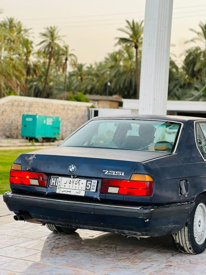 بي ام للبيع موديل93سياره حلوه عيني أكفلك تحويل بس غيره كلشي مالك يمي سعر 25سنويه لل27 /***********
