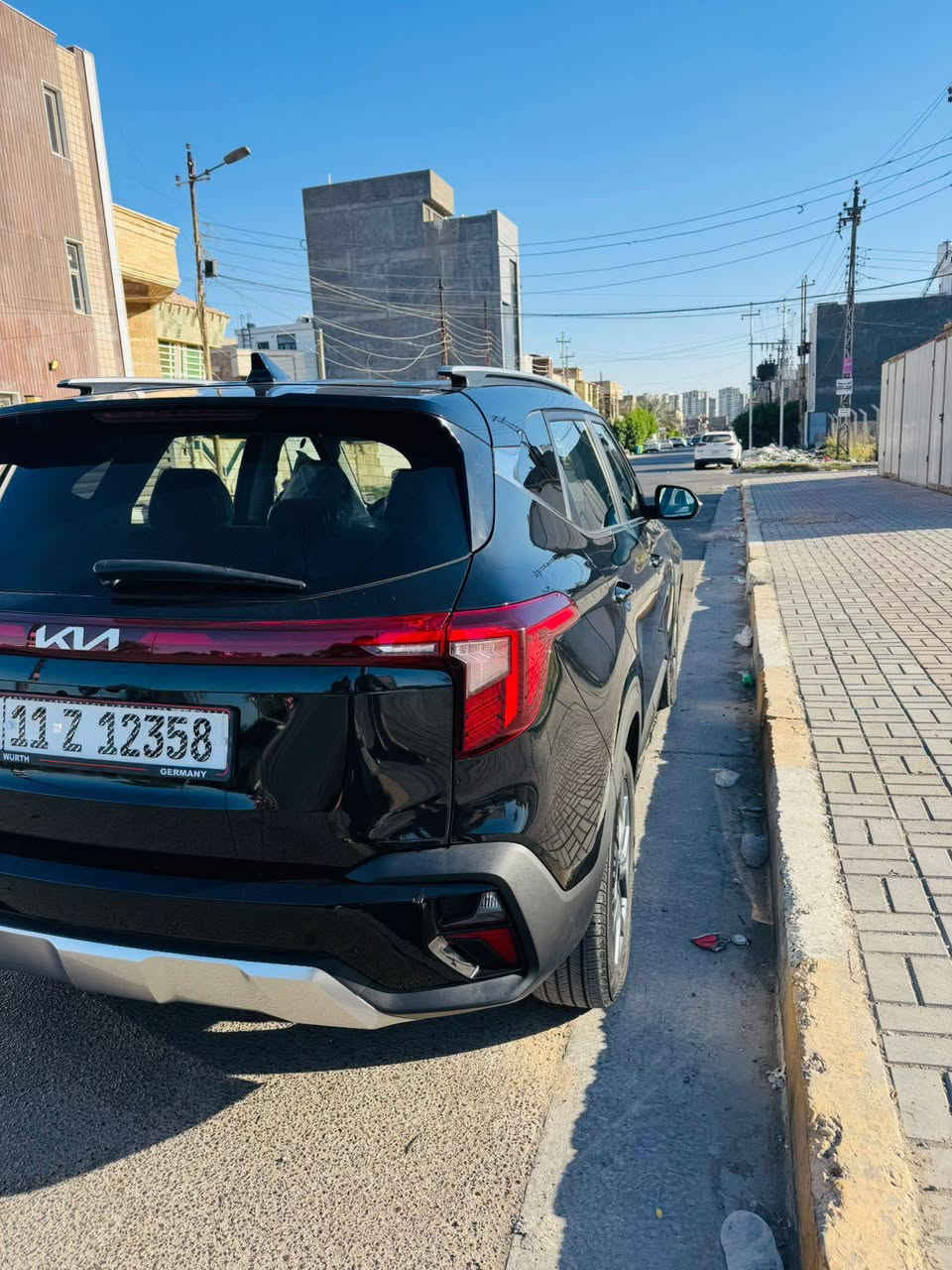 السلام عليكم
كياً سيلتوز موديل ٢٠٢٤  الشكل الجديد
ماشية6000فقط رقم بغداد الدولي 
بصمة كراسي جلد ومخمل 
شاشة الكبيره المتصل
رادارات امامي جانبي
ابواب بصمة وترحيب 
ايقاف وتشغيل ذاتي
محرك 2000دوش
تحكم استيرن اربع جهات
وبععد بيهه هواي مواصفات فقط بدون فتحة
صبغ فقط البنيد السيارة جديدة وبوضع الشركة
*********** 

مكان السيارة بغداد الكرخ
