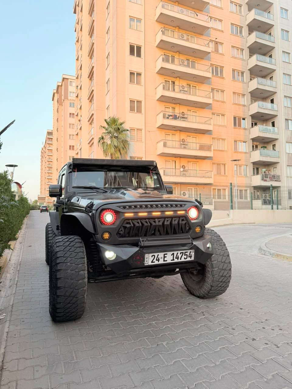 Jeep 2011 bas chamlox sboq bonet spurte be daxl ger makina aksl shart
*********** أربيل, العراق
