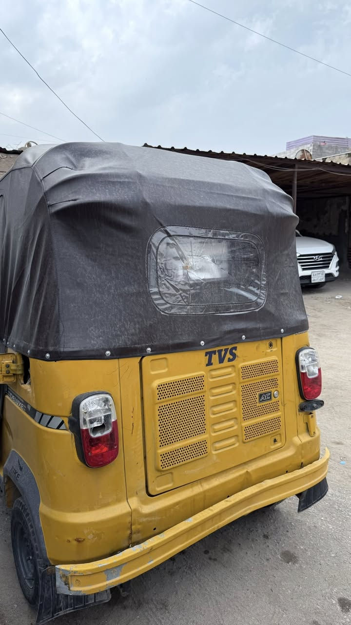 تيك تيك تي في اس للبيع مديل 2020 داخلة بل2021 نضافته كما موضح بصورة سعرها 3 ملايين و700 وبيه مجال للشراي
مكانه اصمعي شقق الفاو
***********رقم الهاتف 
تواصل على رقم فقط غير موجود على فيسبوك
