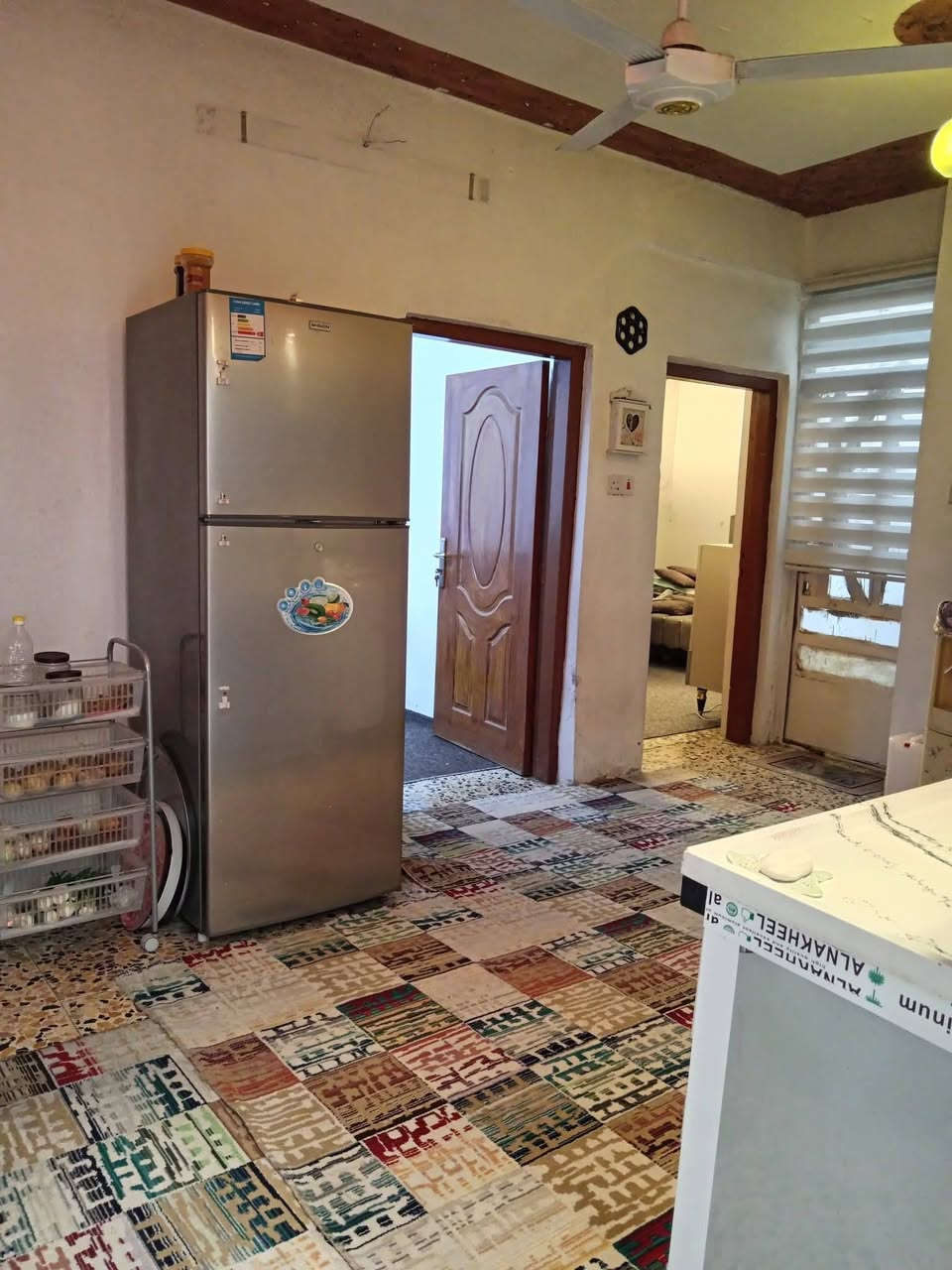 ‏السلام عليكم ، بيت للبيع المساحه 120م طابو زراعي قرار 25 اصولي طابق واحد صب مسلح غرفه نوم وصاله ومطبخ وصحيات ومنور داخلي و خارجي البيت مرتب جاهز للسكن ، الموقع الدوانم بصف جامع الملك القدوس ‏قريب جدا من الشارع العام ، اني صاحب الدار
‏( السعر 68 )  ***********
