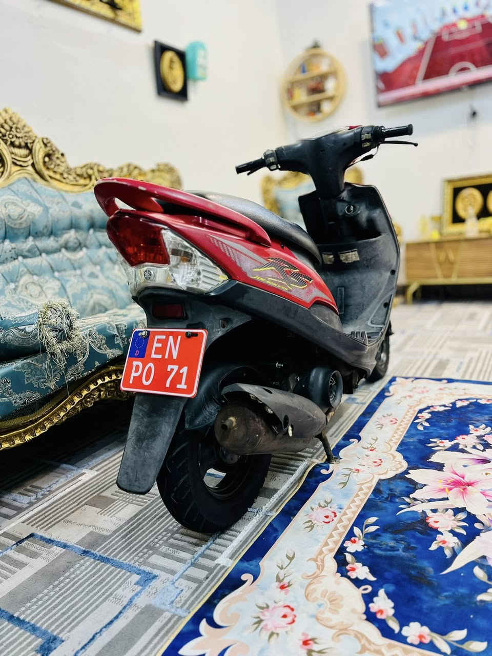 س.ع لحلوه للبيع مثل متشوف ميحتاج احجي😅👻 *********** كوت خاجيه
