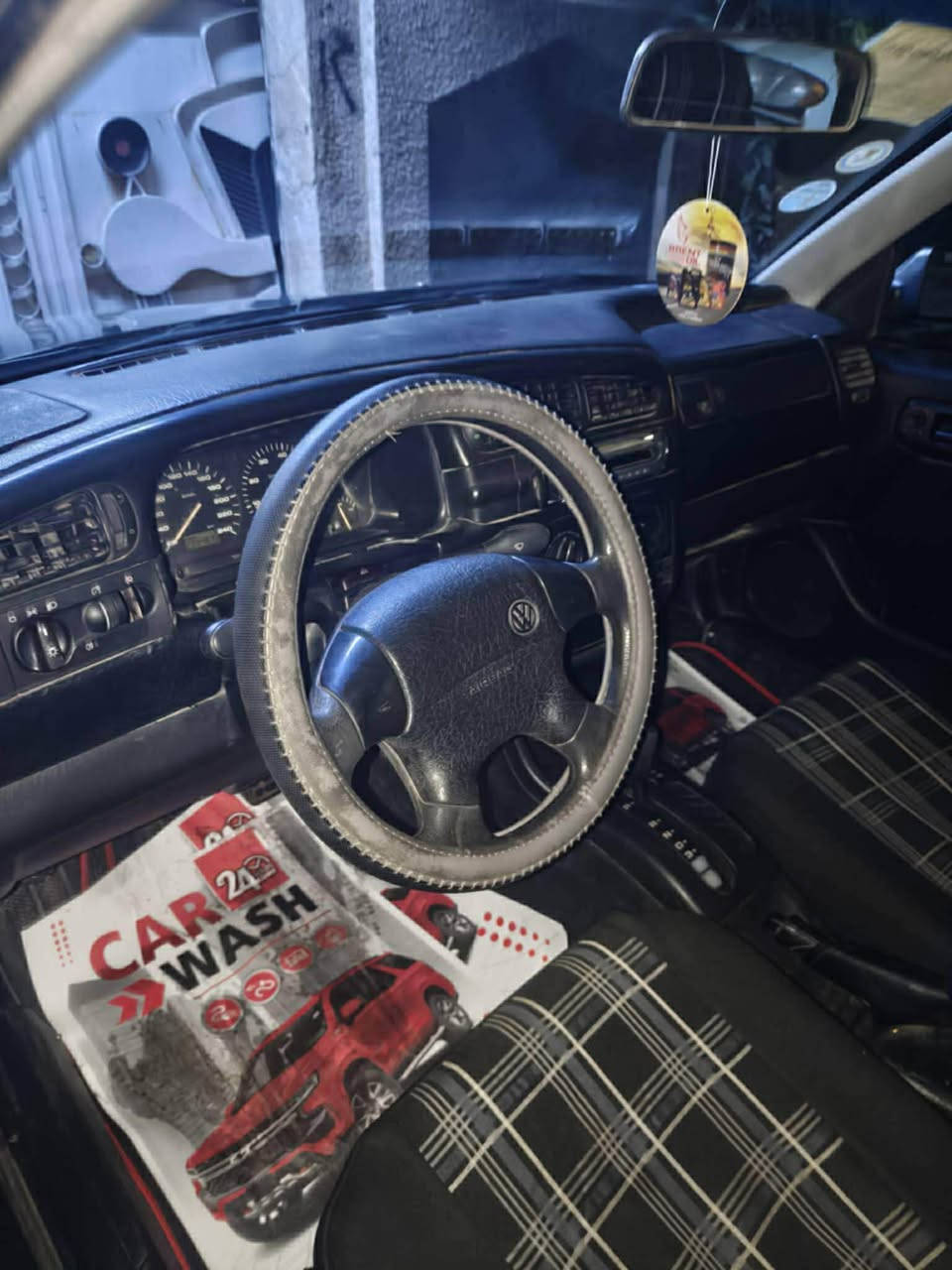 السلام عليكم كولف فنتو موديل ٩٥لبيع نظيفه كامله مابيها نقص مكينه كير خير من الله رقم بغداد بسمي هزه جديد نقص غاز تبريد فقط صبغتها حلوه سياره بلعافيه عله ياخذها سعرها ٤٤بيها مجال بسيط مكاني بغداد سبع ابكار قرب الوقف سني 
هـ*********** بغداد, العراق
