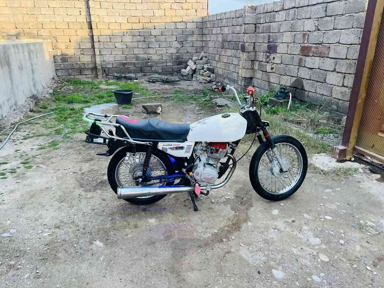 سلام عليكم موطور بارت  باب اول ابو التاج 5 تسعات نضيف محرك دمعه  الاستفسار عل رقم ***********
