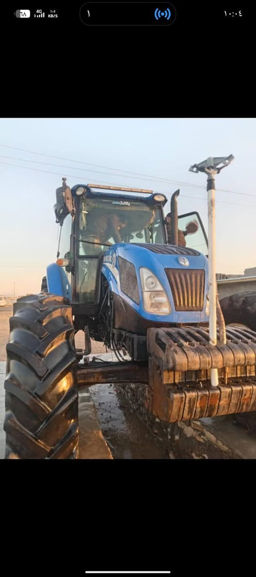 مكينه نيوهلند للبيع موديل 2014 حجم 110,نص اوتوماتيك مكينه مكفولة مع فدان السعر 25مليون
اتصال على الرقم 
***********
