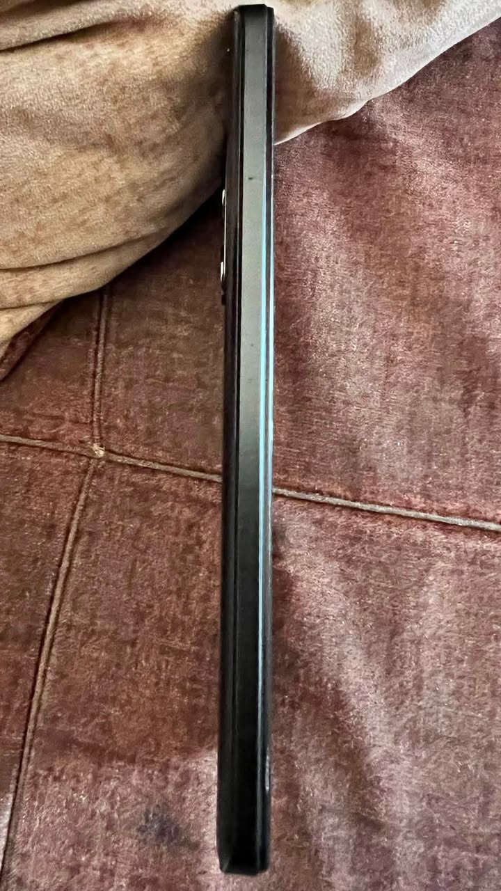 ريدمي نوت12 برو 5G
الجهاز كلش نضيف 
الذاكره 256
رام 8
المعالج دDimensity1080
البطاريه 5000
الكامره 200
السعر 250 وبي مجال بصيط 
مكاني بابل 
***********
