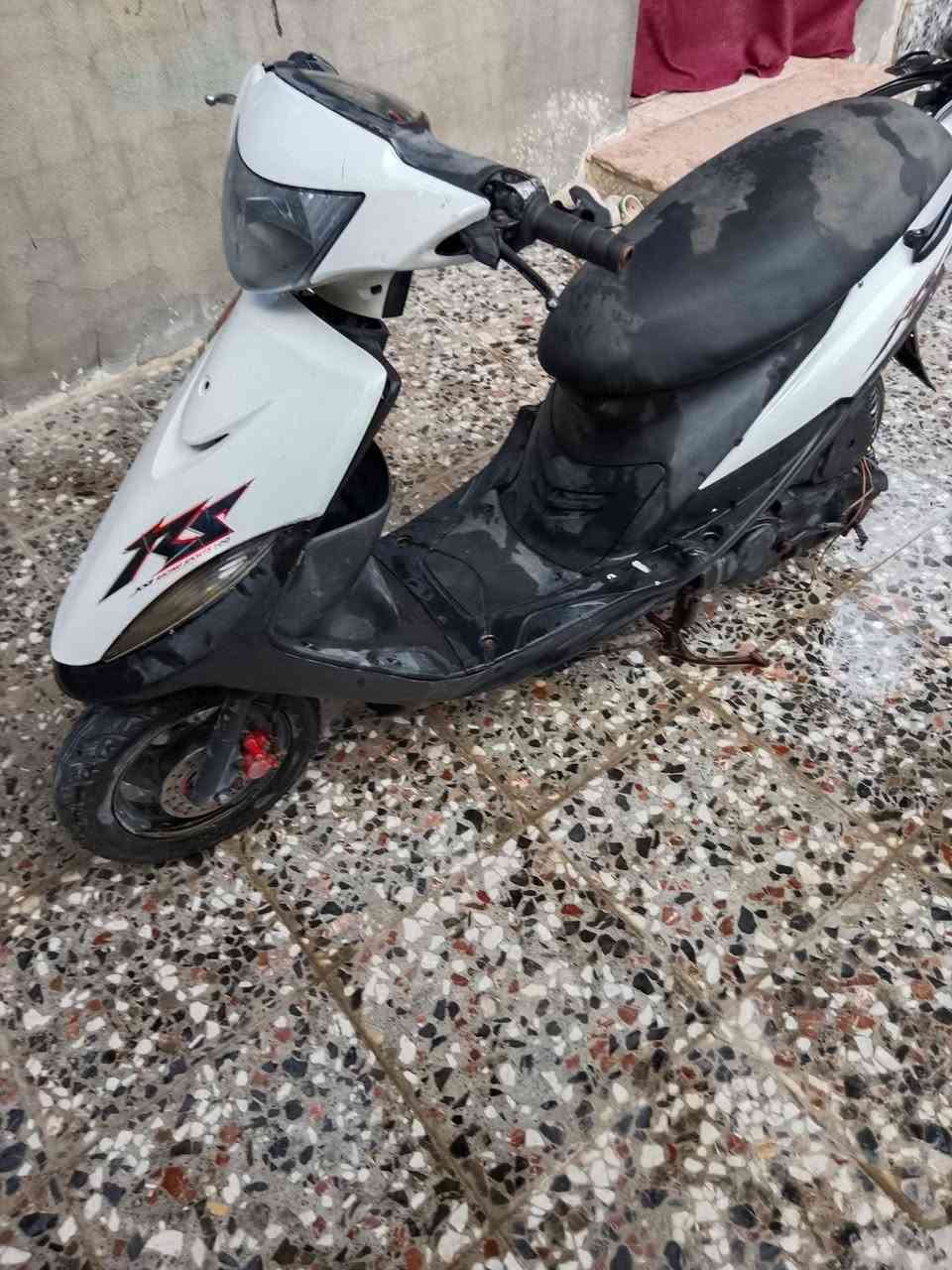 السلام عليكم دراجه ماكس عدله 120  دراجه موضح كلشي بلفيديو سعر 250 مكاني بغداد  وبيه مجال ***********
