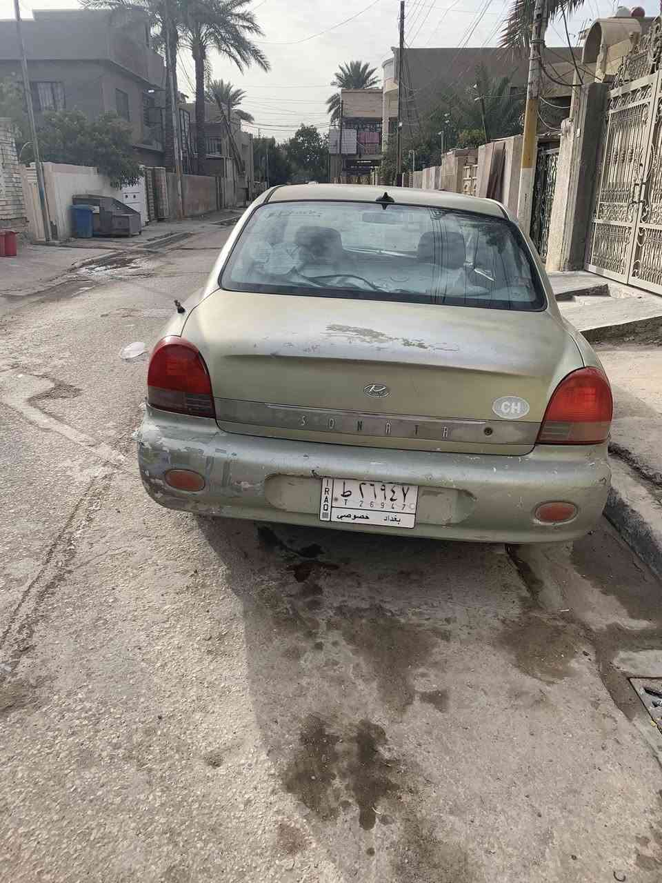 السلام عليكم سوناتا  للبيع  او مراوس حسب القناعة موديل 2000  السيارة مكفولة من الضربة والصبغ  طخات خفيفة  فقط رقم بغداد كير ومحرك كامري ابو الجف        تخم تاير صدر  تمام تبريد شغال باتري جديد كهربائيات شغالة 
مكان السيارة بغداد -الدورة 
السعر 45 وبيها مجال حق الجية 
رقم الهاتف ***********
