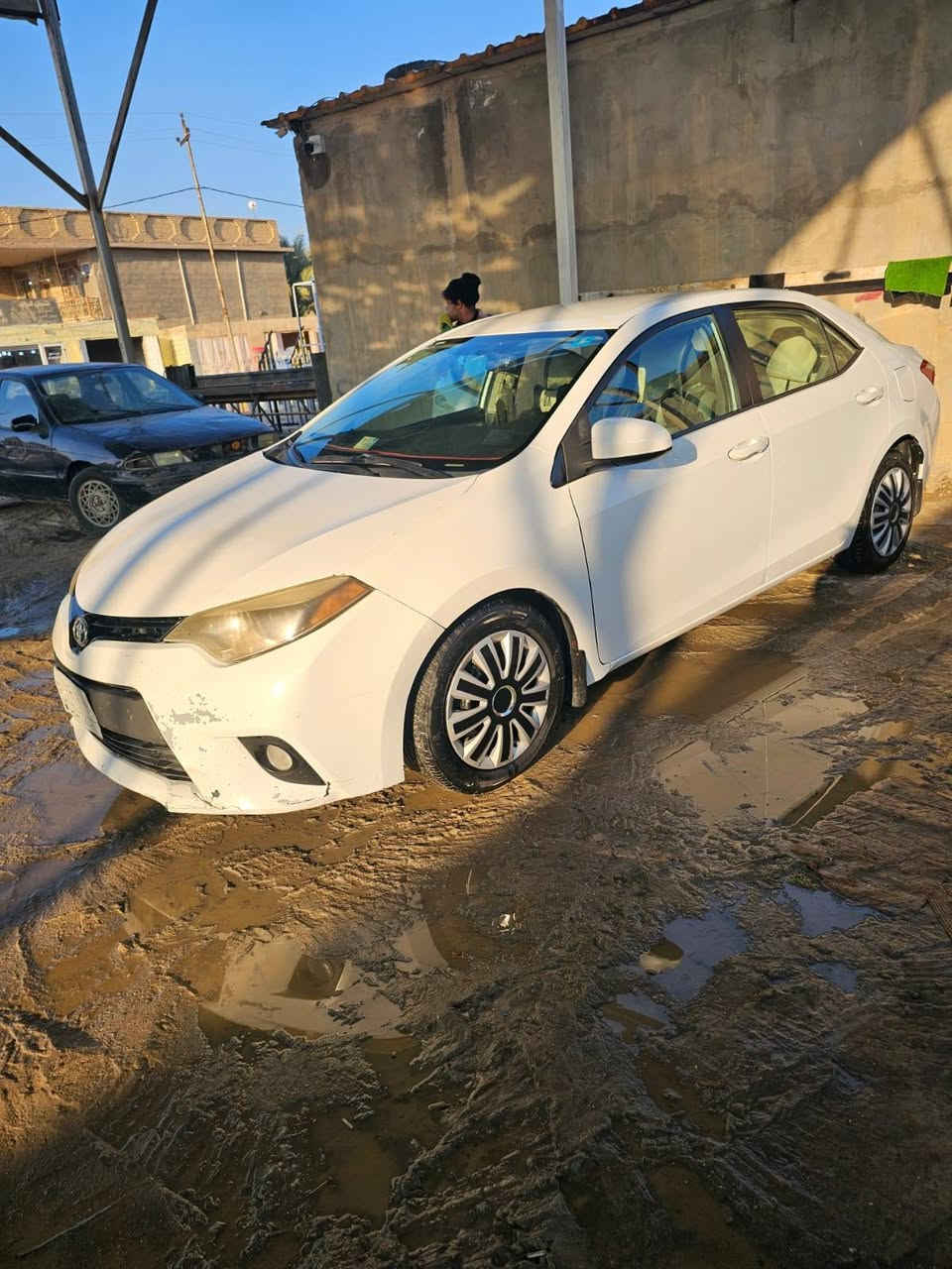 السلام عليكم
كورلا ٢٠١٦ 
نص فول 
سياره نظيفه 
كلش حلوه 
رقم كربلاء
ثاني يوم تحويل 
بيه قطعتين حادث 
جاملغ وبنيد فقط 
السعر الاتصال عالرقم***********
