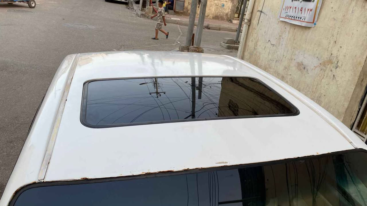 السلام عليكم افلون موديل 2000 سيارة جاهزة مكينة كير توني مبدل نوزلات وفيتبم وبلكات ومجاول وكزوز جديد السيارة محتاجه دبلات امامية فقط *********** Singapore
