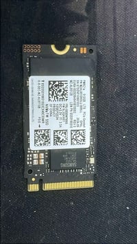 سامسونج • ٥١٢ جيجابايت • M.2 NVMe