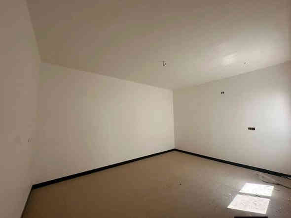 ✓ ♕ ↓ دولة الرفاهية الابداع والفخامة ↓ ♕ ✓

((↓♕ مـجـمـع الـنـخـيـل وجهتك الأمثل للحياة الراقيـة ♕↓ ))

(( دار للـبيع في مـجـمـع الـنـخـيـل السكـنـي ))

*النجف الأشرف، العراق 🇮🇶

- مساحة 200متر مربع، طابق¹
- شارع 12 خلف الحديقه 
- تفاصيل الدار الطابق الارضي 
- غرفتين صالة ومطبـخ استقبال 
- حديقة وكراج سـيـارة 
ـ مشمول مصرف عقاري
ـ قرض المصرف 85 مليون 
ـ جاهز للسكن تسليم مباشر 
______________________________‌
- موقع متميز في المرحلة الاولى بلوك 17 وجه كربلاء 

*السعر : الكلي 142 مليون / الواصل 46 ونص مليون 

(( يباع بتطلوعة مناسبة ))

* الأقساط الشهرية : 500 ألف 

*للاستفسار:*

- *********** (( واتساب ))
