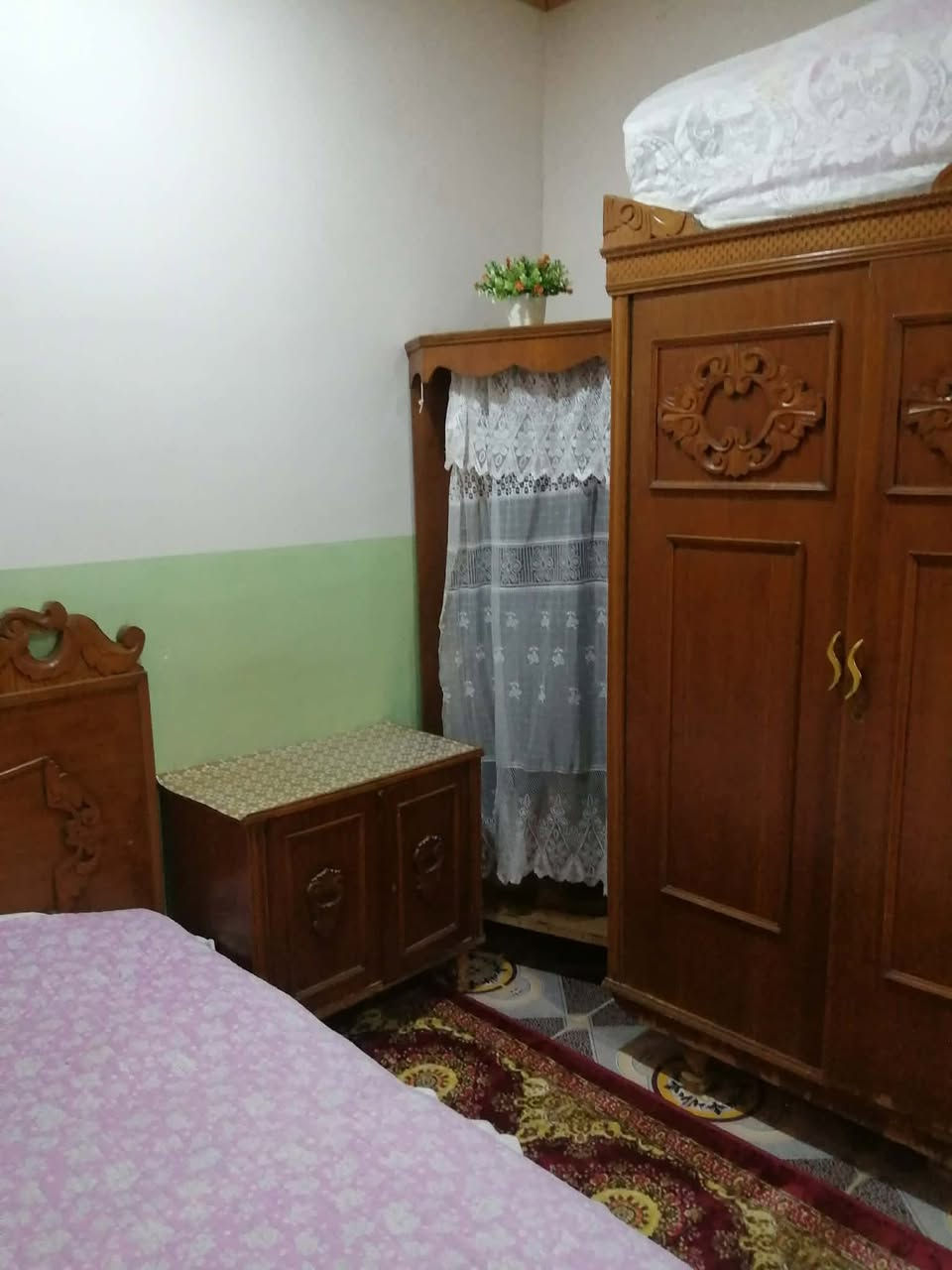 غرفه نوم للبيع خشب صاج سعر 300 العنوان سلاميه الرقم ***********
