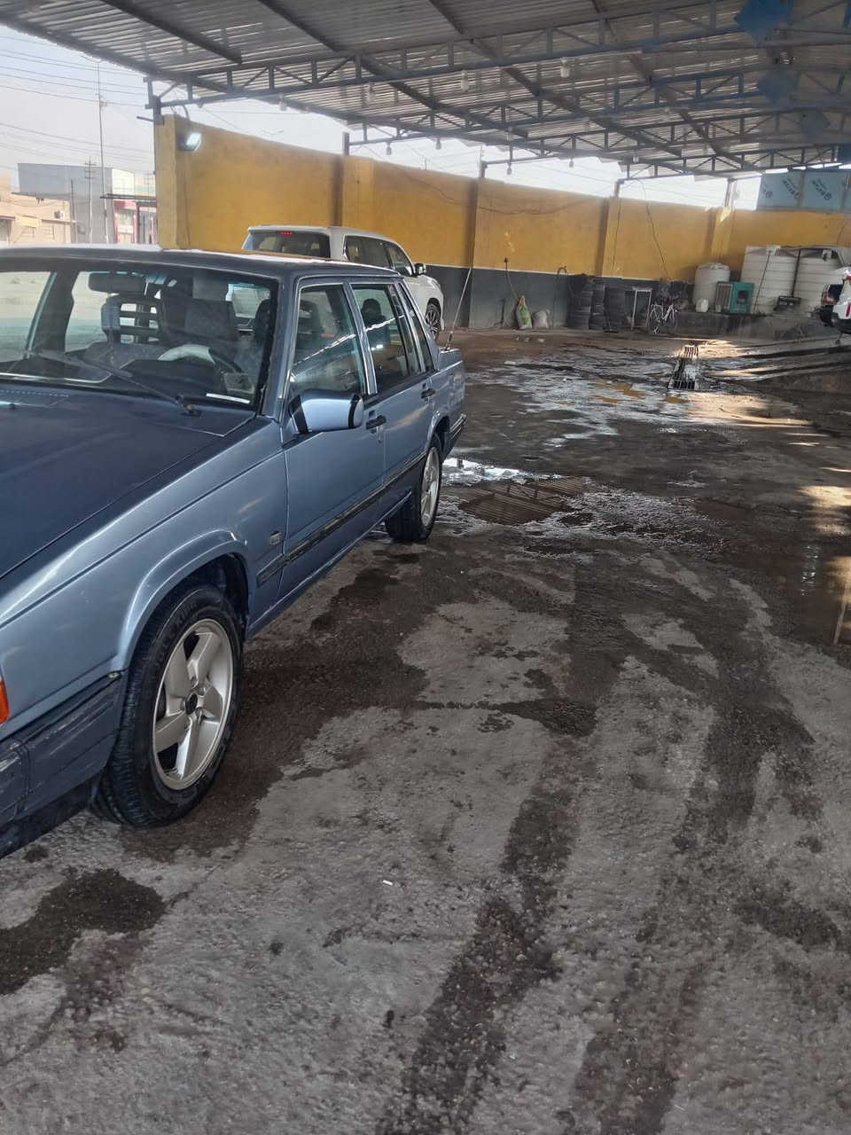السلام عليكم فالفو للبيع موديل 88 نضيفه كير ومكينه ونجي مكفولات تخم تاير جديد كهربائيات كلها شغاله رقم نجف الماني راعيها موجود بلكوفه شرط تاخذهه اقابلك ويه راعيها بيع مستعجل عندي عمليه ومحتاج سعر 35 وبيها مجال هذا رقمي *********** بي واتساب
