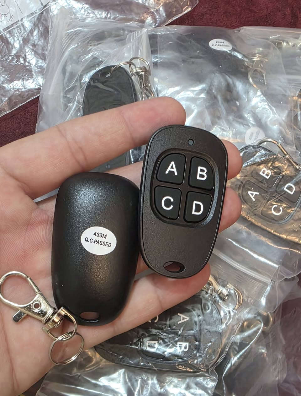 السلام عليكم
العدد ١٢٠ قطعة مشكل تباع كل الكمية شلعة 
سعر القطعة ١٠٠٠ دينار سعر نهائي


**إذا كنت صاحب هذا الإعلان وتريد حذفه لأي سبب، رجاءا أرسل رسالة إلى الدعم الفني**