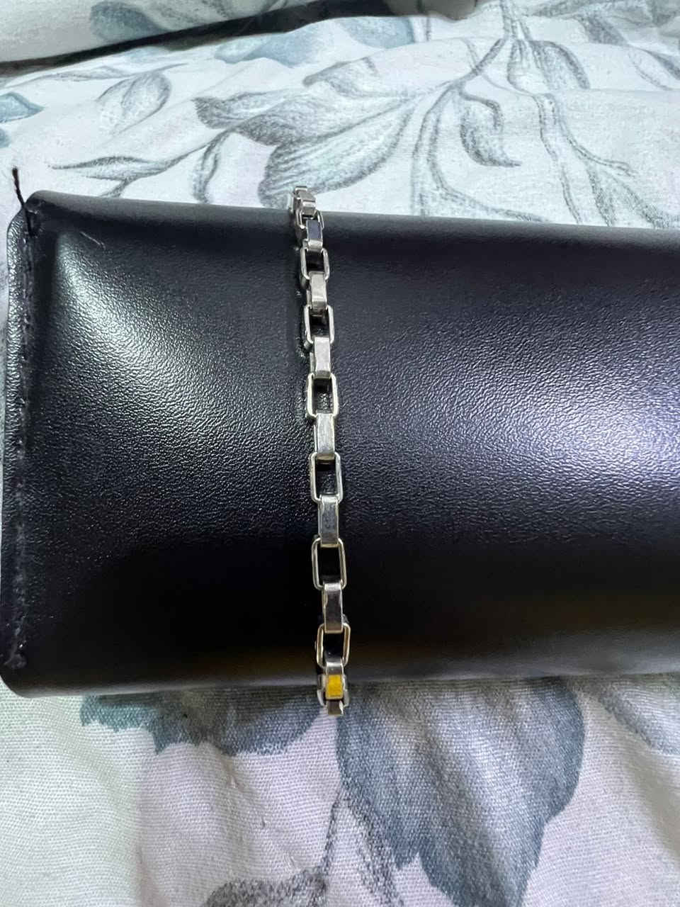 شلعه اكسسوارات رجالي فقط العدد                 42 قطعه بيهم 21 خاتم بيهم مختوم   + 15 اسوار  + 5 زناجيل + مداليا وحده السعر 15


**إذا كنت صاحب هذا الإعلان وتريد حذفه لأي سبب، رجاءا أرسل رسالة إلى الدعم الفني**