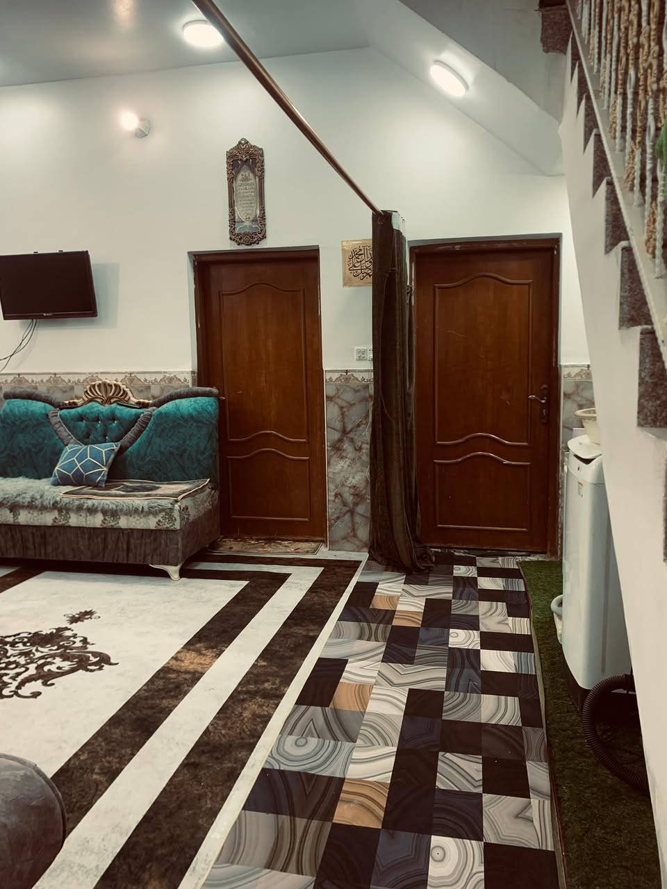 ١٥٠م للبيع طابقين حي النداء منطقه ال٤٧ شارع ١٥
يحتوي عله ٥غرف وصالتين ومطبخ واستقبال بناء درجه اولئ مال جناي شارع ١٥ مقابيل مدرسه بلادي

للاستفسار ‭٠٧٨٠ ٩٠١ ٧٥٥٨‬
