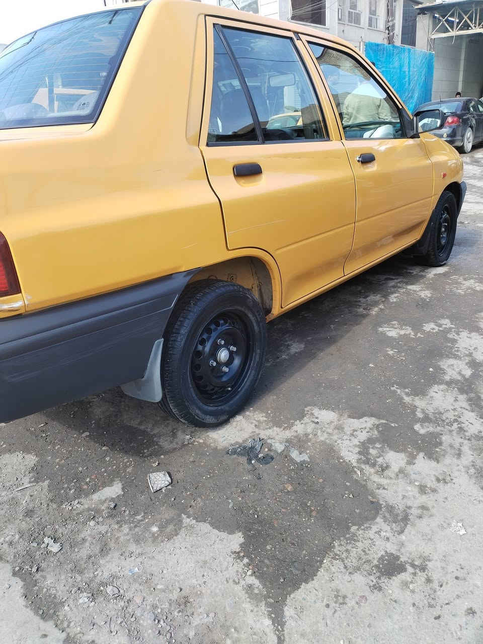 السلام عليكم سايبا ٢٠٢٢ مكفوله ماعدا بيها شخط مال سويج بالباب الراكب بأسمي هزه جديده السعر ٦٢ وبيها مجال مكاني بغداد الامين ***********
