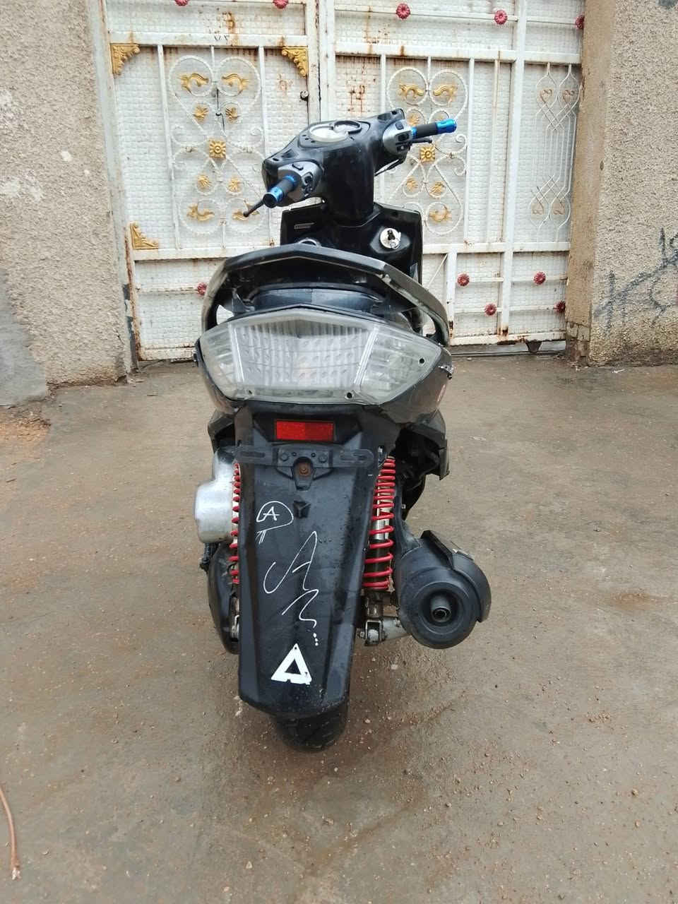 السلام عليكم سكنس فحل ياباني للبيع خير من الله كهربائيات شغاله دراجه كابريتر ، هندر وسلف شغالات دبلات شغاله السعر 600 وبي مجال 
العنوان بغداد مدينة الصدر
***********
