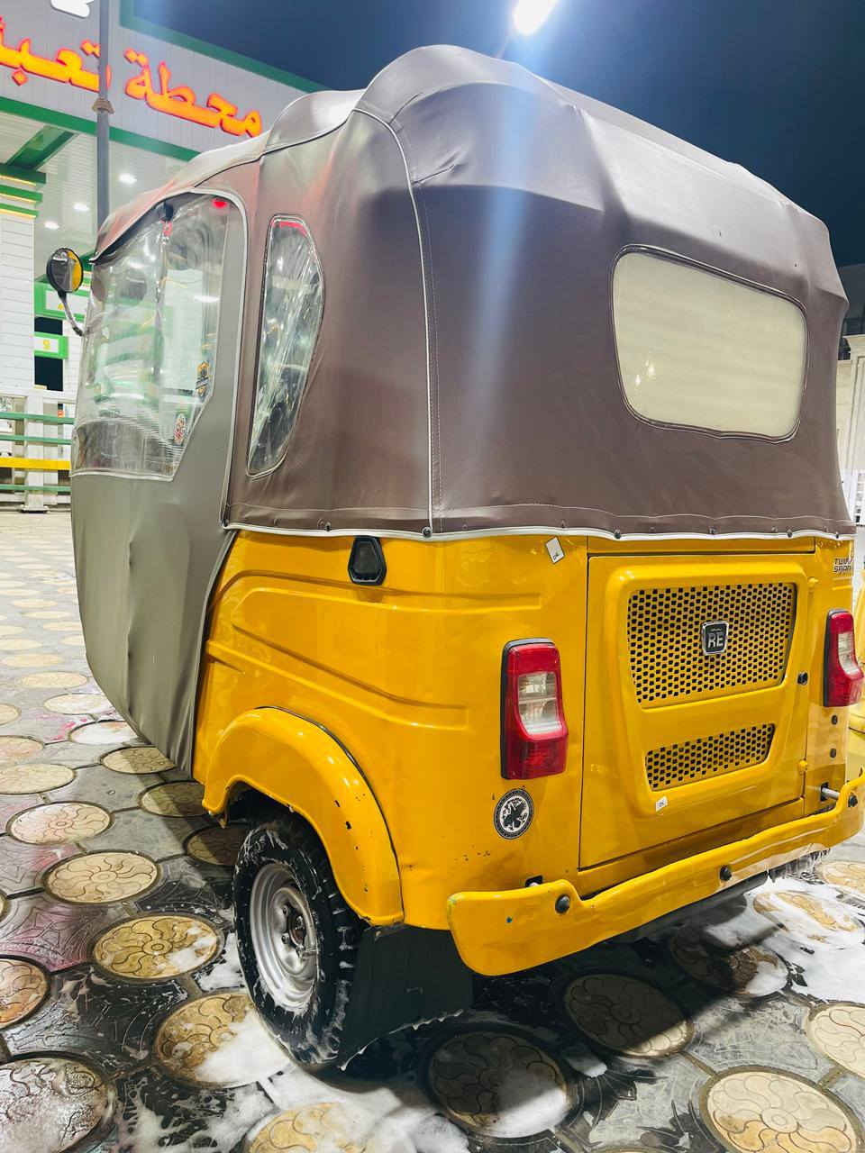 السلام عليكم تكتك للبيع موديل  2022تكتك نضيفه رقم وسنويه انكليزي تكتك كفاله كشر ومكينه مكاني بغداد الحبيبيه السعر 9/900وبيه مجال  ما متواجد فيس  الاستفسار عل رقم***********
