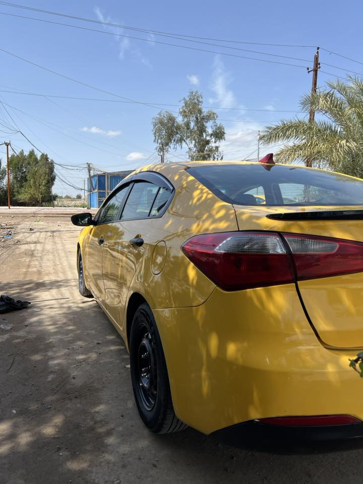 السلام عليكم كيه فورتي موديل 15 السياره ليبل واحد حادثه جاملغ فقط مدون دواخل محرك 1800 دوش المرغوب رقم انكليزي سعر 105 وبيهه مجال ￼***********
