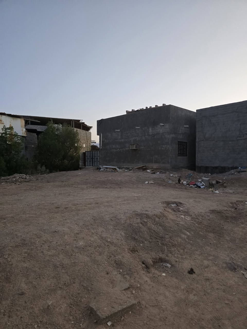 السلام عليكم
قطعة ارض زراعي سند ٢٣// ٢٠٠م
الصالحية- كوت الكوام/ من القطعة للجسر الايطالي من ٣ الى ٤ كيلو متر، ودقيقتين عن الشارع العام...
السعر ٤٥ مليون
للتواصل ***********
