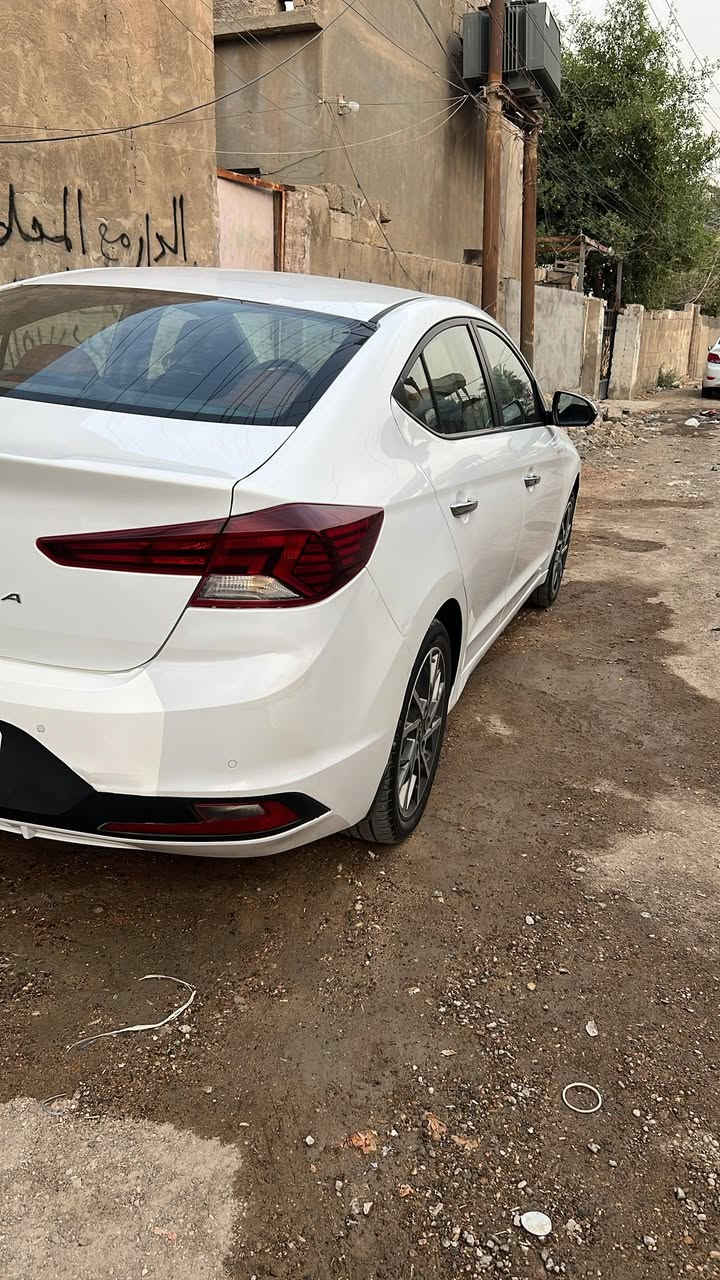 الانترا خليجي20 رقم بغداد بسمي مكفوله عدا الي مشر عليه محرك كير كفاله سعر 153 وبيه مجال بسيط مكاني بغداد ***********
