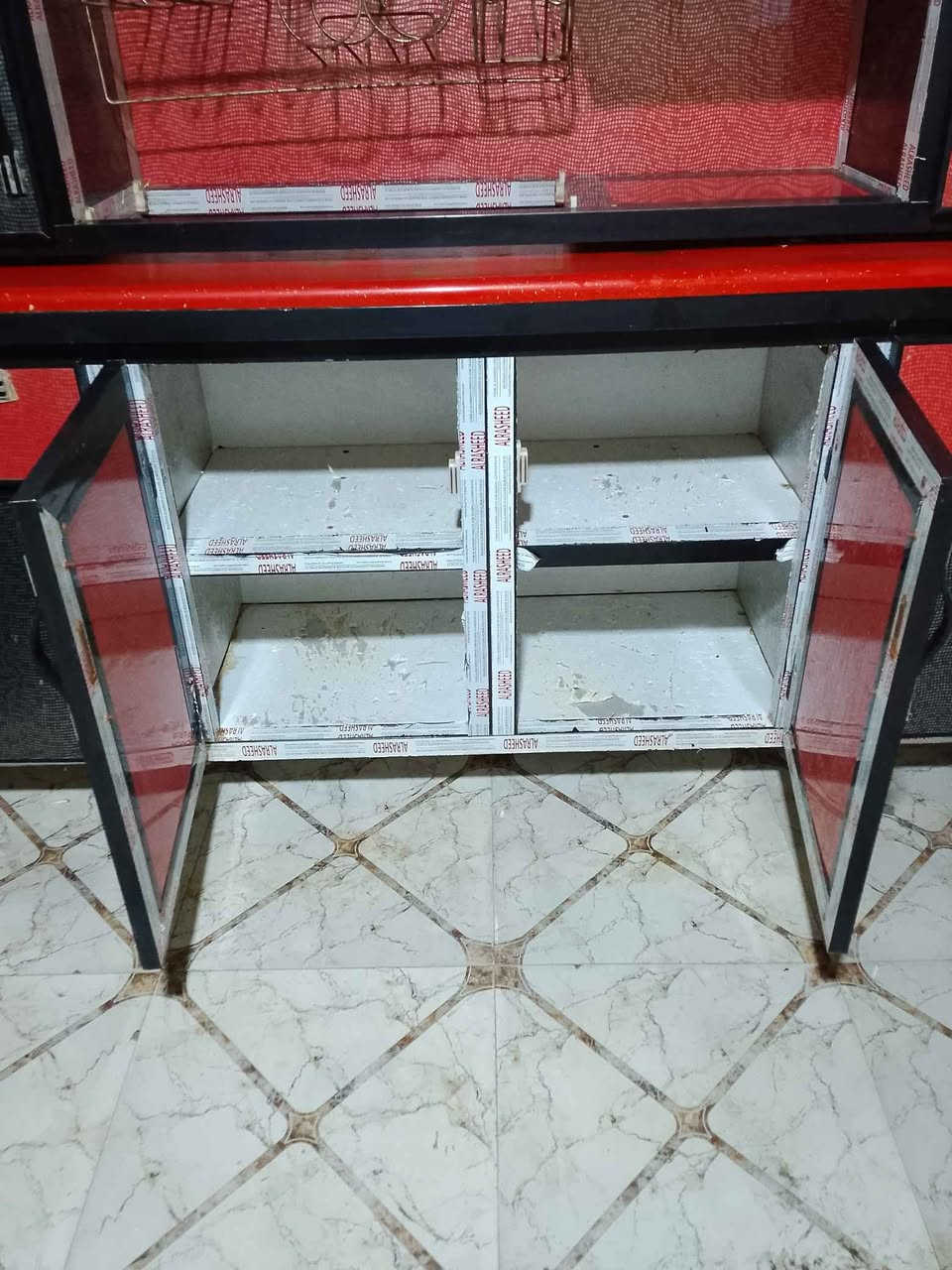 البيع  كاونترات اخو الجديد  2 متر  احمر  ثقيل مرمر  مبطن   سعر 325 + كاونتر   2 متر   سعر 250 / العنوان بصرة تاميم  للاستفسار   ‏‪***********‬‏  وتساب / وتصال*********** البصرة, العراق
