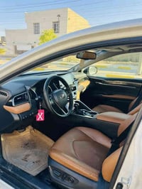 كامري هايبرد • ٢٠٢٣ • ١١١ ألف كم