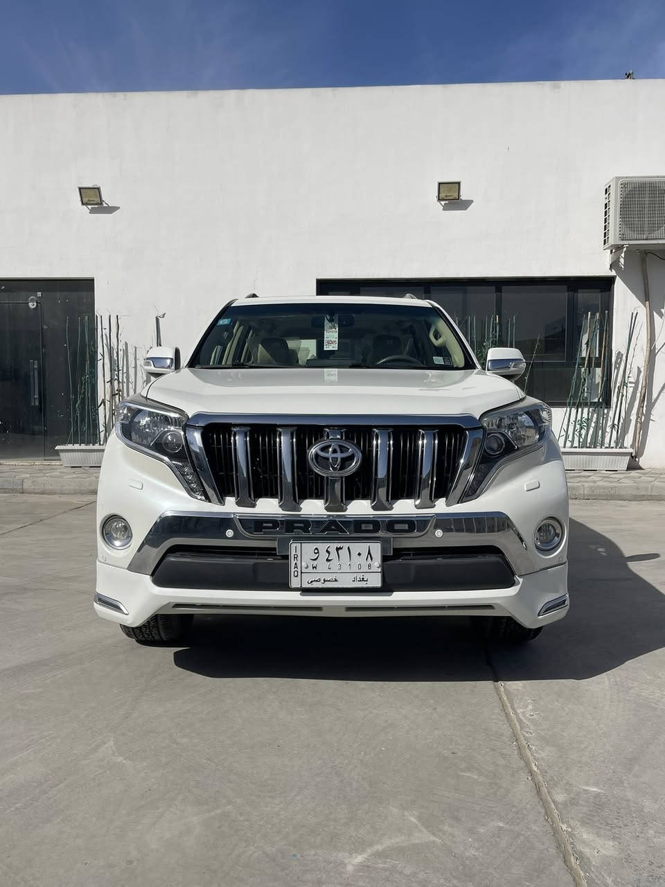 السلام عليكم تويوتا برادو كويتي موديل 2015 مكفوله كفاله عامه السياره VX الموصفات فوول الفوول دبل تانكي دبل سبير مري شفط ماشيه 174 الف كيلو كلشي ع البلاد بيه زراك ليت ليت زنون رقم بغداد تراي زيرو كشنين كهرباء جلد ثلاجه كشنات دتفئه تبريد سبعا راكب السياره بعد احلى من الصور بلحقيقه جديده بمعنه الكلمه سونار مرفق مع المنشور بس بارد باب الخلفي مال لسبير على كد شبر غيره ماكو كير محرك صدر تخم تاير كله جديد 
العنوان بغداد البياع السعر ب 34 وبيه مجال حك الجيه ***********/***********
