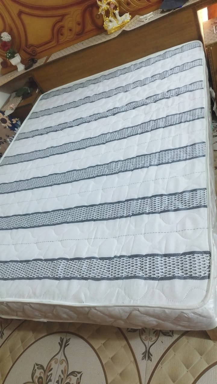 اعاده نشر بسبب ضروف المشتري دوشك جربايه اخو الجديد مستعمل سنه الطول مترين العرض متر ونص السعر 70قفل رجائن المو شراي لا يعلق الاستفسار ***********بي واتساب
