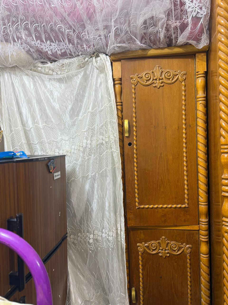 السلام عليكم غرفه اخشاب صاج طابقين السعر مليون و100 وبيه مجال 
العنوان كربلاء حي التحدي ***********
