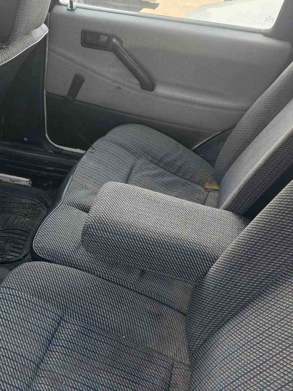 سلامو عليكم سياره باسات للبيع موديل 1991 محرك كير كلو شرط وسياره غاز وبانزين موجوده مكان السياره موصل برطله 
    سعر 35 وبي مجال ////  ***********اسيا////***********
