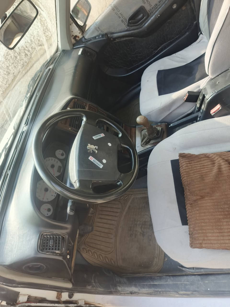 بيجو بارص 2011
رقم انكليزي سنويه 2027
هزه جديده كير اومكينه اوحداديه
تبريدهه يشتغل بس فصل الفان اوماسويته
سياره بس بنيد امبدل السعر 30 اوبيهه مجال قليل
*********** مكاني كربلاء
