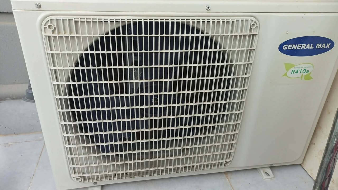 سبلت طن ونص نوعية جنرال ماكس مشتغل اقل من سبوع كلش نضيف .
السعر 380 بي مجال بسيط 

للاستفسار الاتصال ***********
