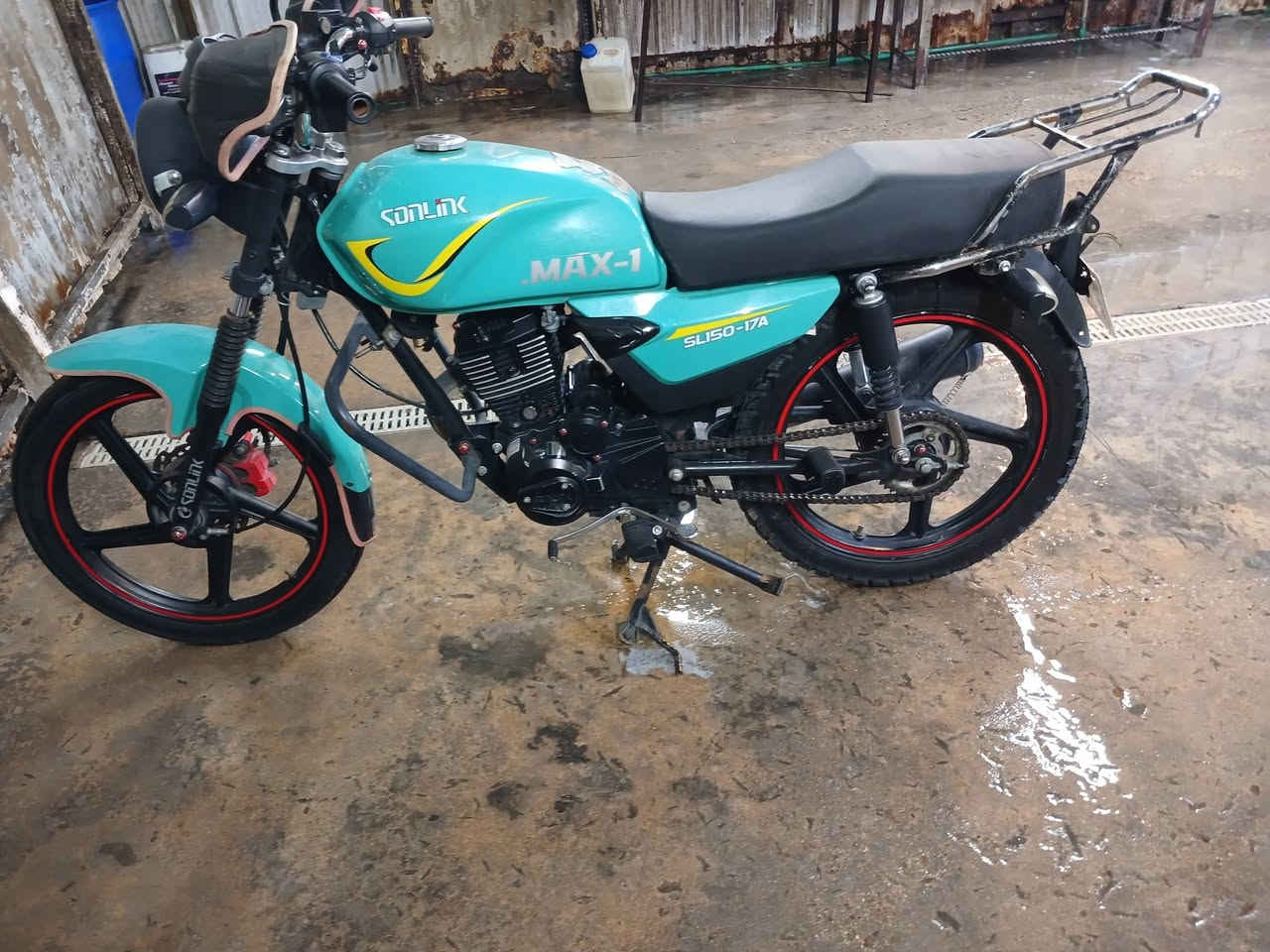 دراجه للبيع 2025موديلها مكفوله السعر 550ألف واتس ***********
