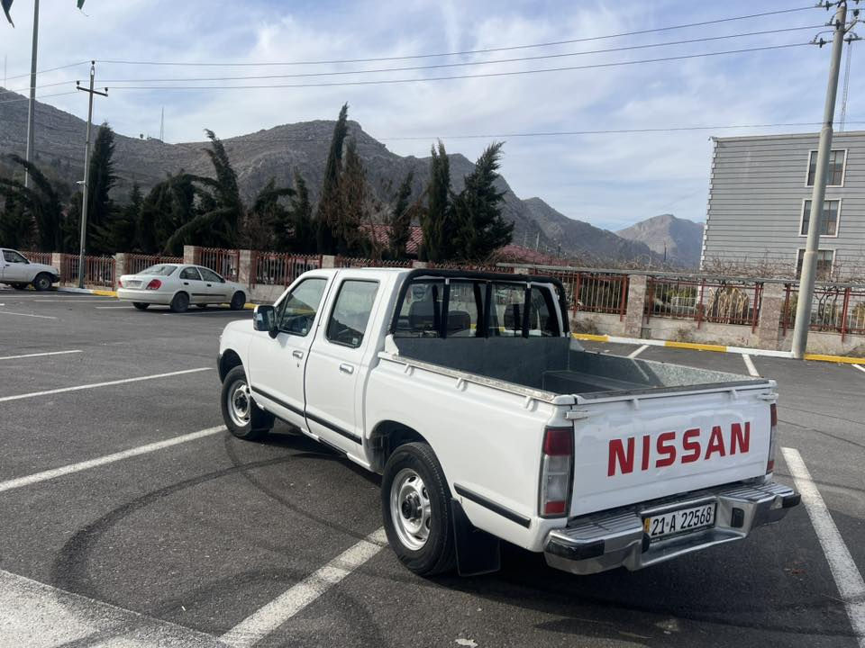 بە ناوی خوا
نیسان پیکاب مۆدیل ٢٠٠٢ 

سەنەوی تا ٢٠٢٨ 

ناو سوور ئیستراد خاس 

چوار جام کارەبا  

ABS

مەکینە بەخ

پاوەر

محسن

بۆیاخی نیە تەنها یەک پەڵەی بۆیاخە

شوێن ڕانیە 

تکایە ئەگەر موشتەری نیت بێزارمان مەکە 

ڕەقەم تەلەفۆن ***********

***********
