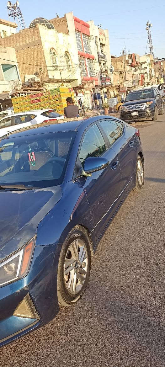 السلام عليكم من رخصة الادمن
النترا للبيع وارد امريكي رقم اربيل موديل ٢٠١٩ كير AT
السيارة نص فول رادار وحساسات وكاميرا خلفية وشاشة كبيرة
ماشية ١٤٠ 
الحادث موضح بالصور 
الجاملغ نفسة مفتوح ومشدود البنيد معمر 
السعر ١٢٨ وبيها مجال 
العنوان بغداد الجديدة الغدير 
***********
***********
