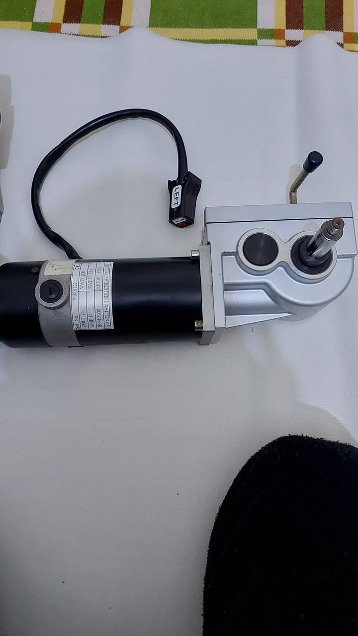 السلام عليكم
1)جوستك تركي أصلي باب أول مستعمل قليل جدآ أخو الجديد 
2)ماطورات تركية باب اول أصلية مستعملات قليل بعدهن جدد.
(يوجد توصيل كافة المحافظات )لمزيد من التفاصيل الأتصال بالرقم *********** واتساب أو مراسله الصفحة
